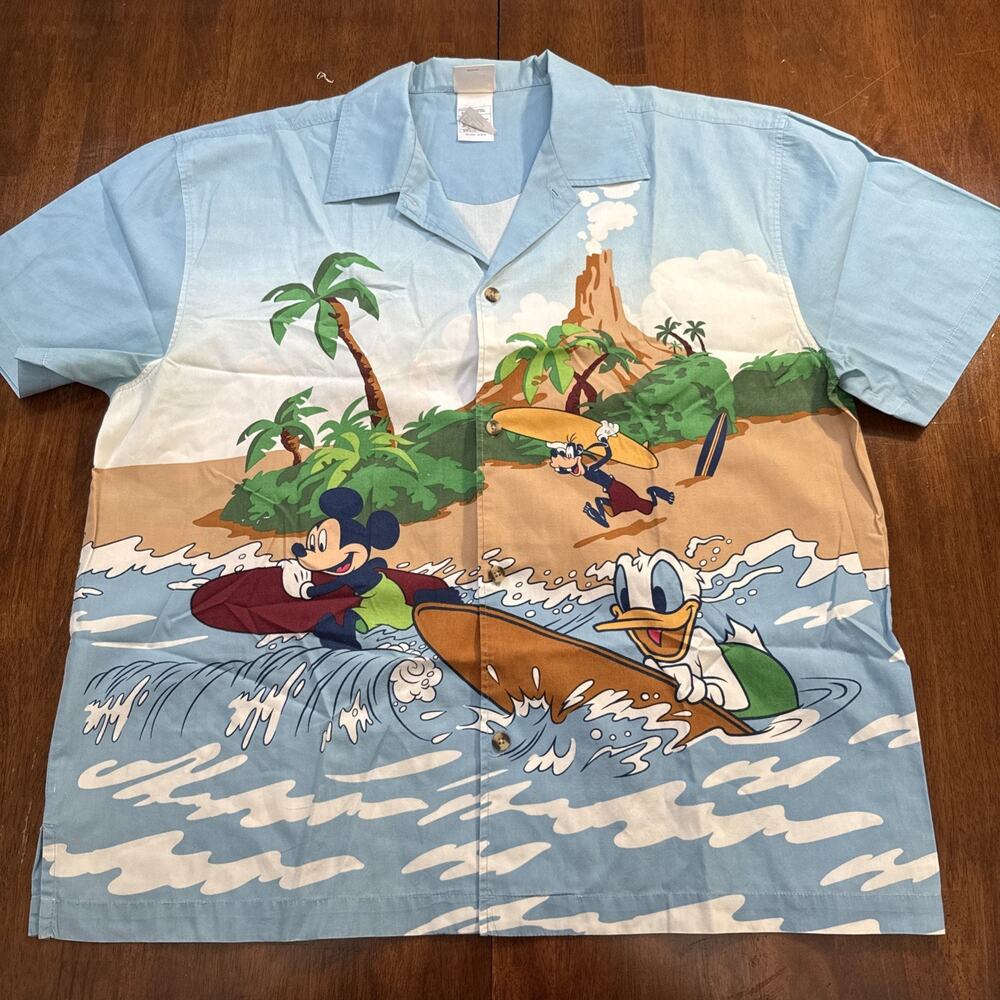 Disney Store Shirt Large Hawaiian Mickey Donald Goofy Surfing Beach 100% Cotton